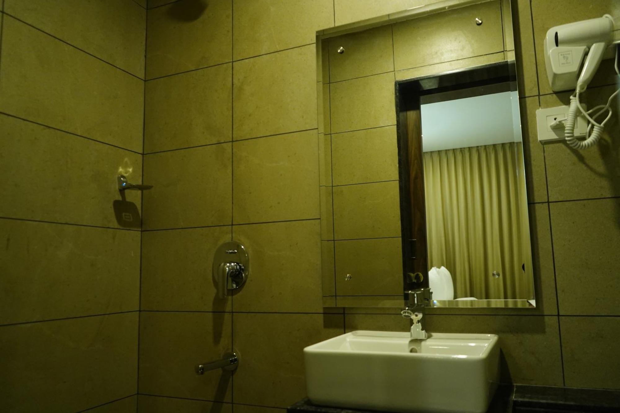 Jaag Hotel Chennai Eksteriør bilde